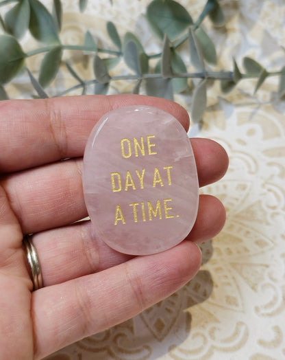 Pierre de paume mince Quartz rose - One Day at a Time