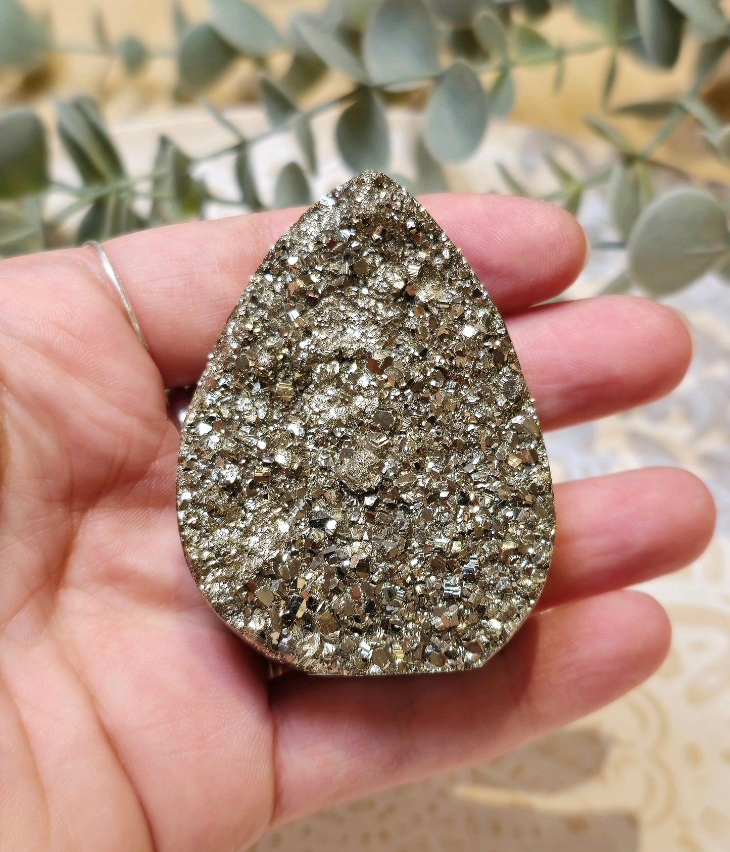 Pyrite brute avec base polie du Pérou