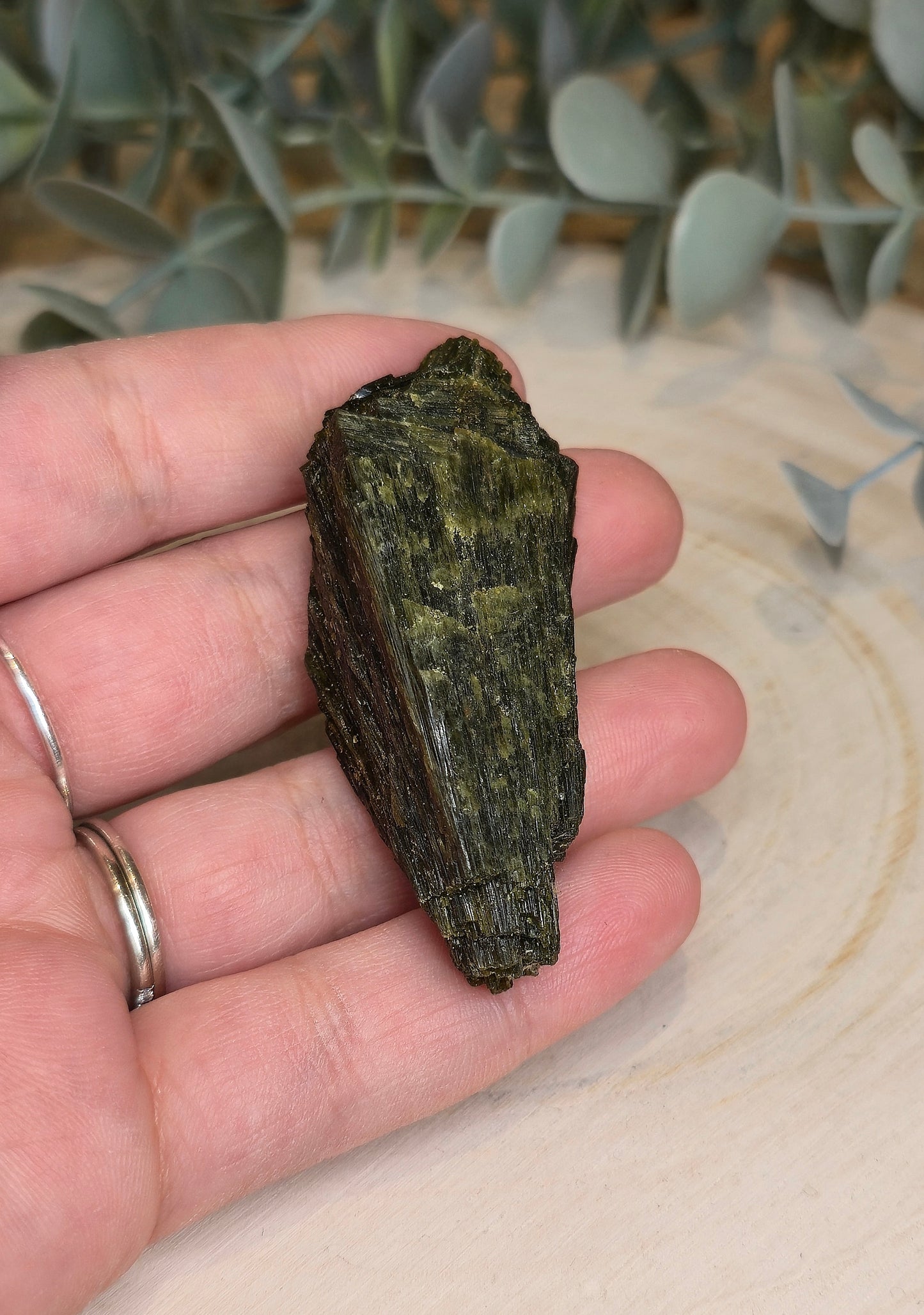 Tourmaline verte brute