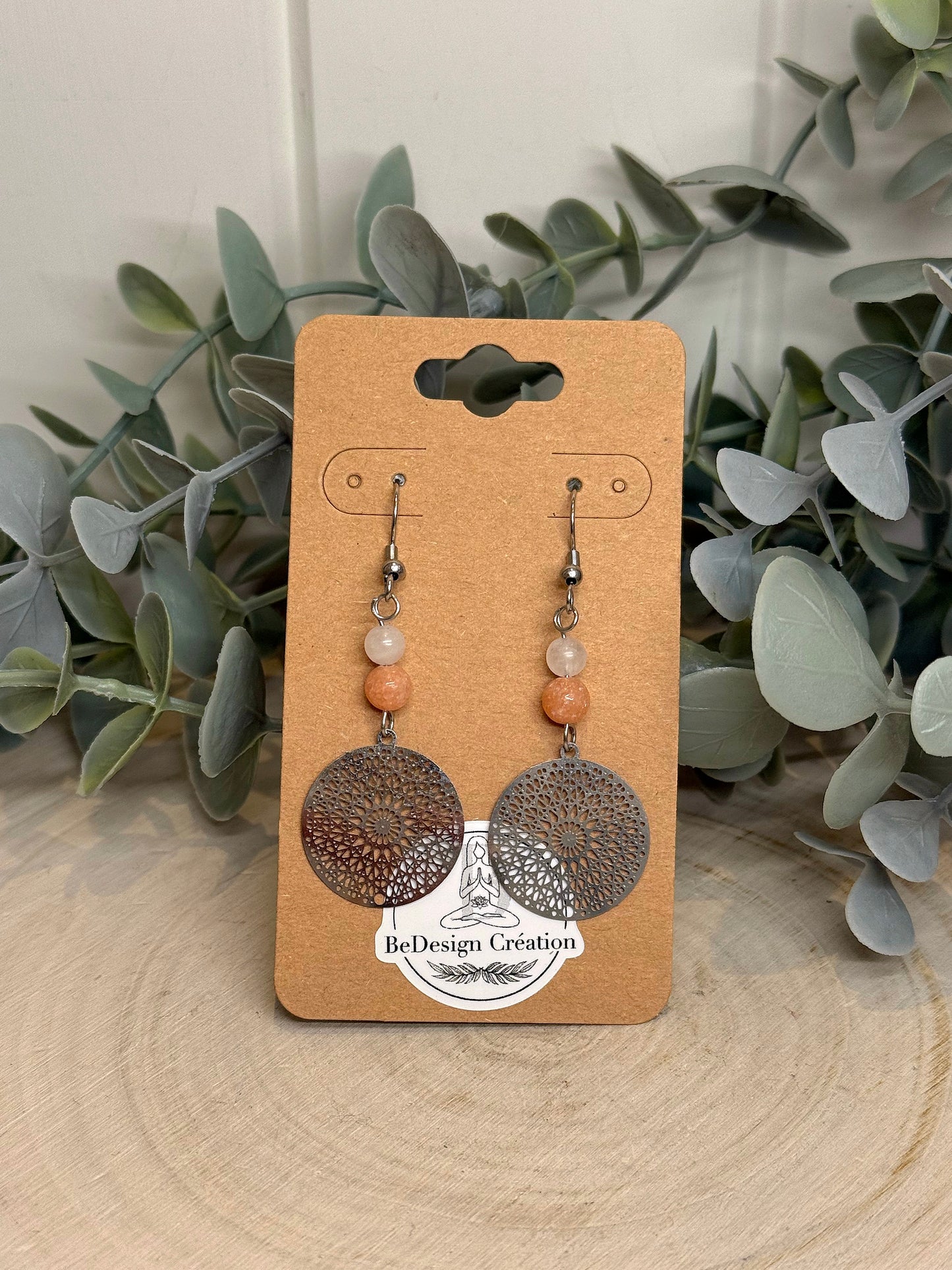 Boucles d’oreilles Mandala Calcite pêche et Quartz clair