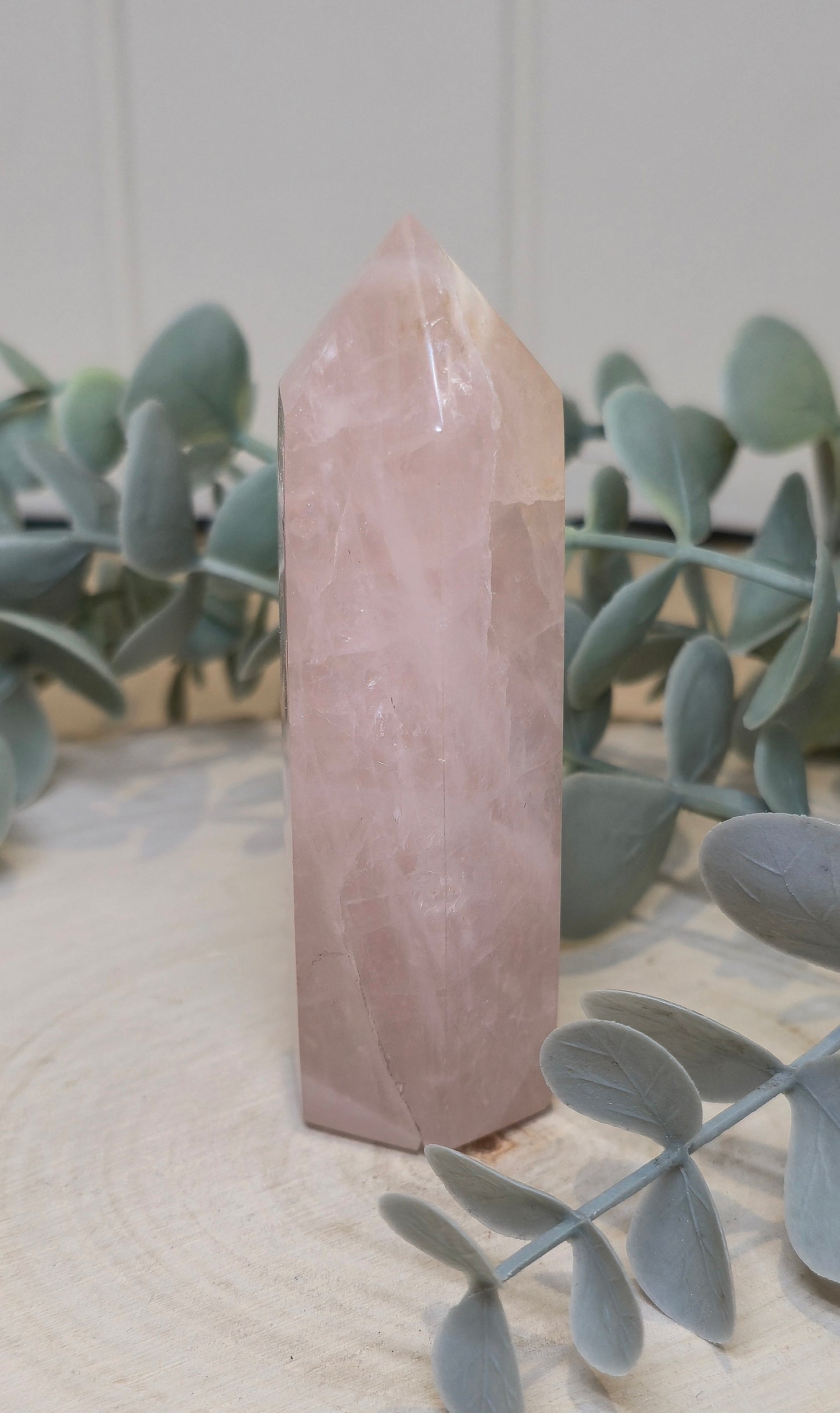 Pointe en Quartz rose de Madagascar