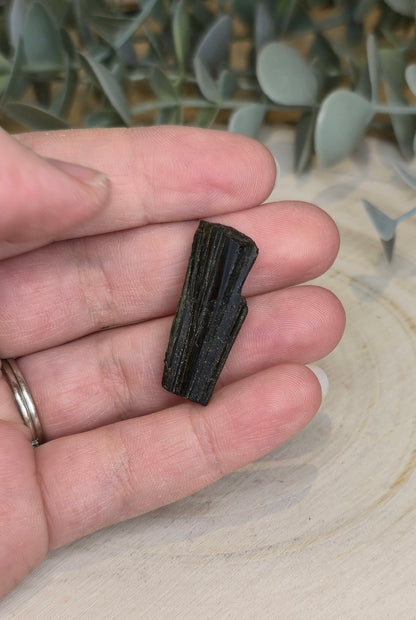 Tourmaline verte brute