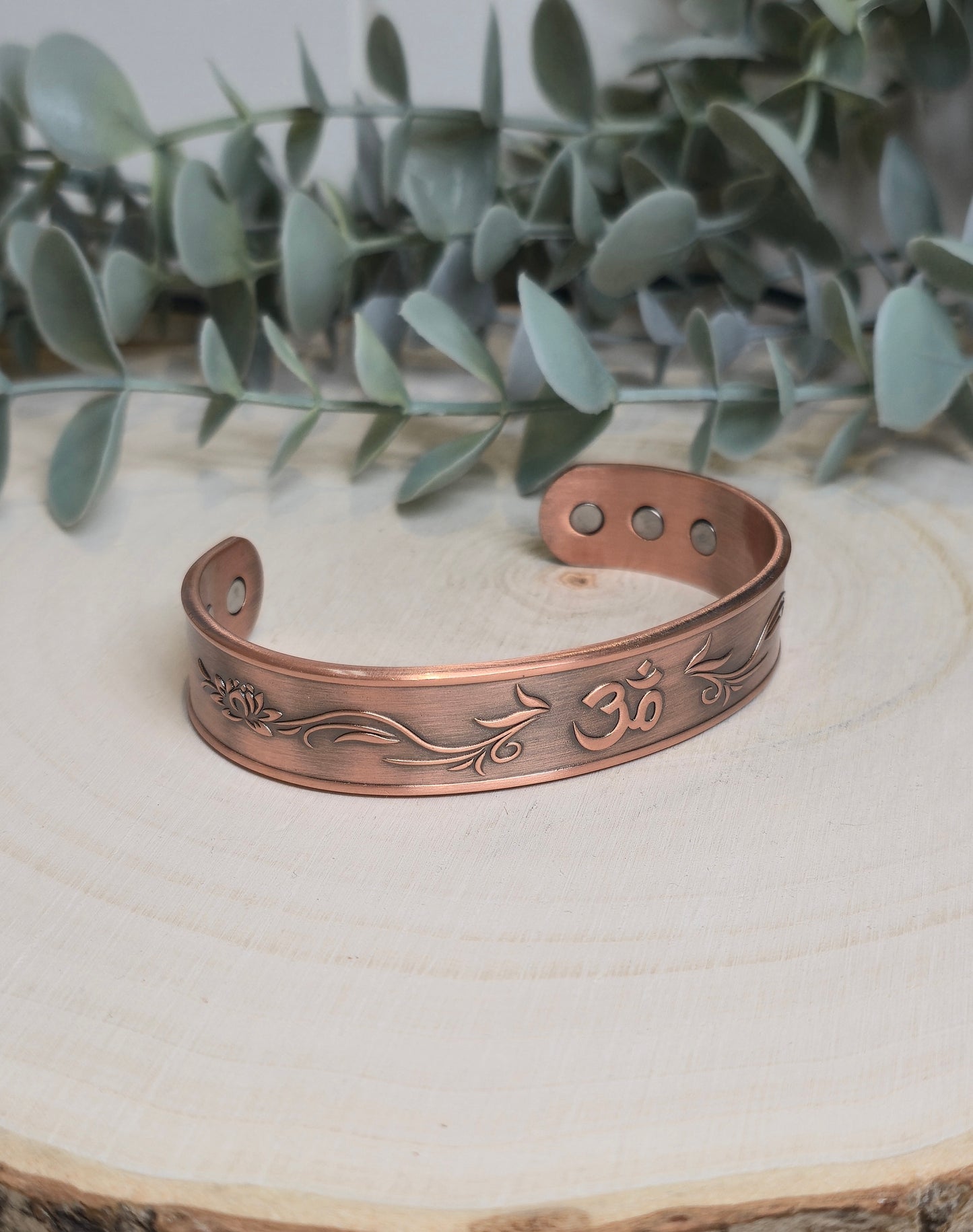 Bracelet de cuivre magnétique OM
