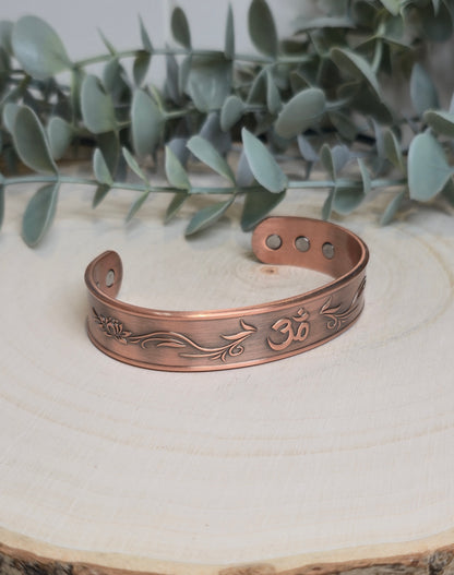 Bracelet de cuivre magnétique OM