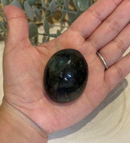 Pierre de paume en Labradorite