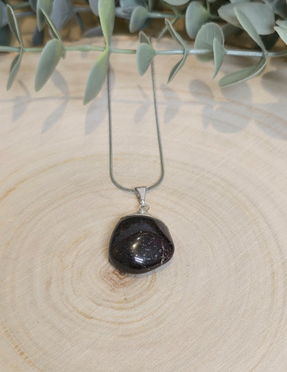 Collier Grenat plat barattée