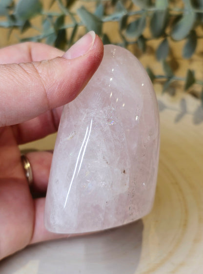 Freeform Quartz rose polie
