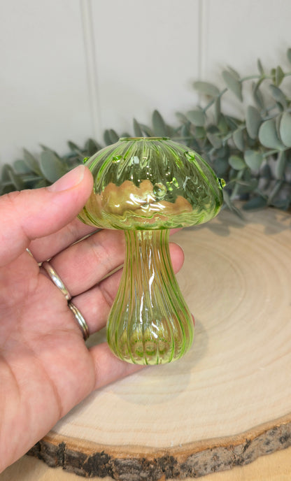Vase champignon vert