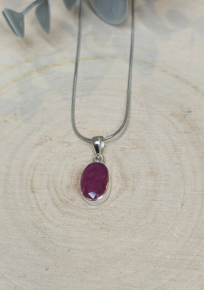 Collier Rubis facetté