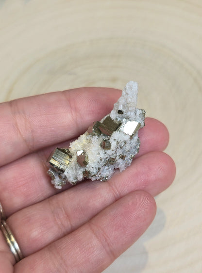 Pyrite dans Quartz clair brute