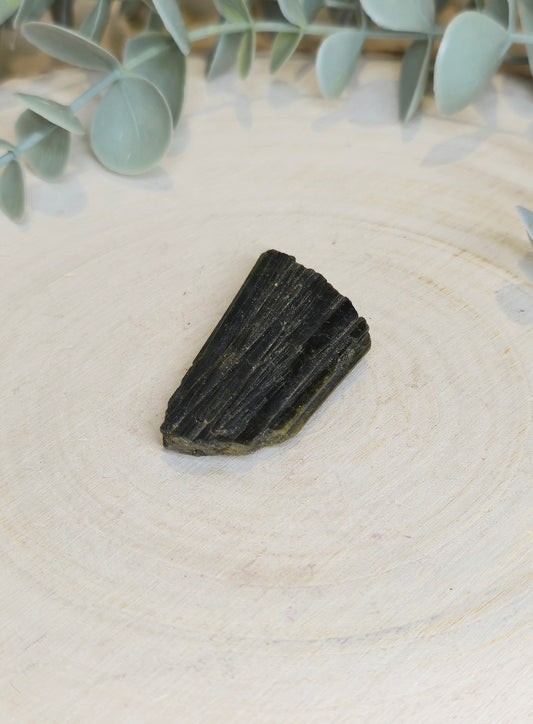 Tourmaline verte brute
