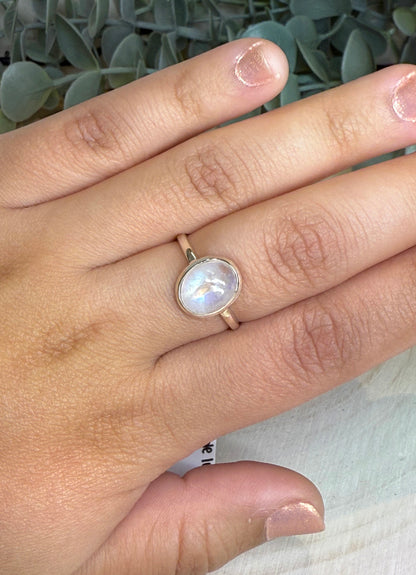 Bague Pierre de lune ovale