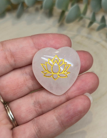 Coeur en Quartz clair avec lotus