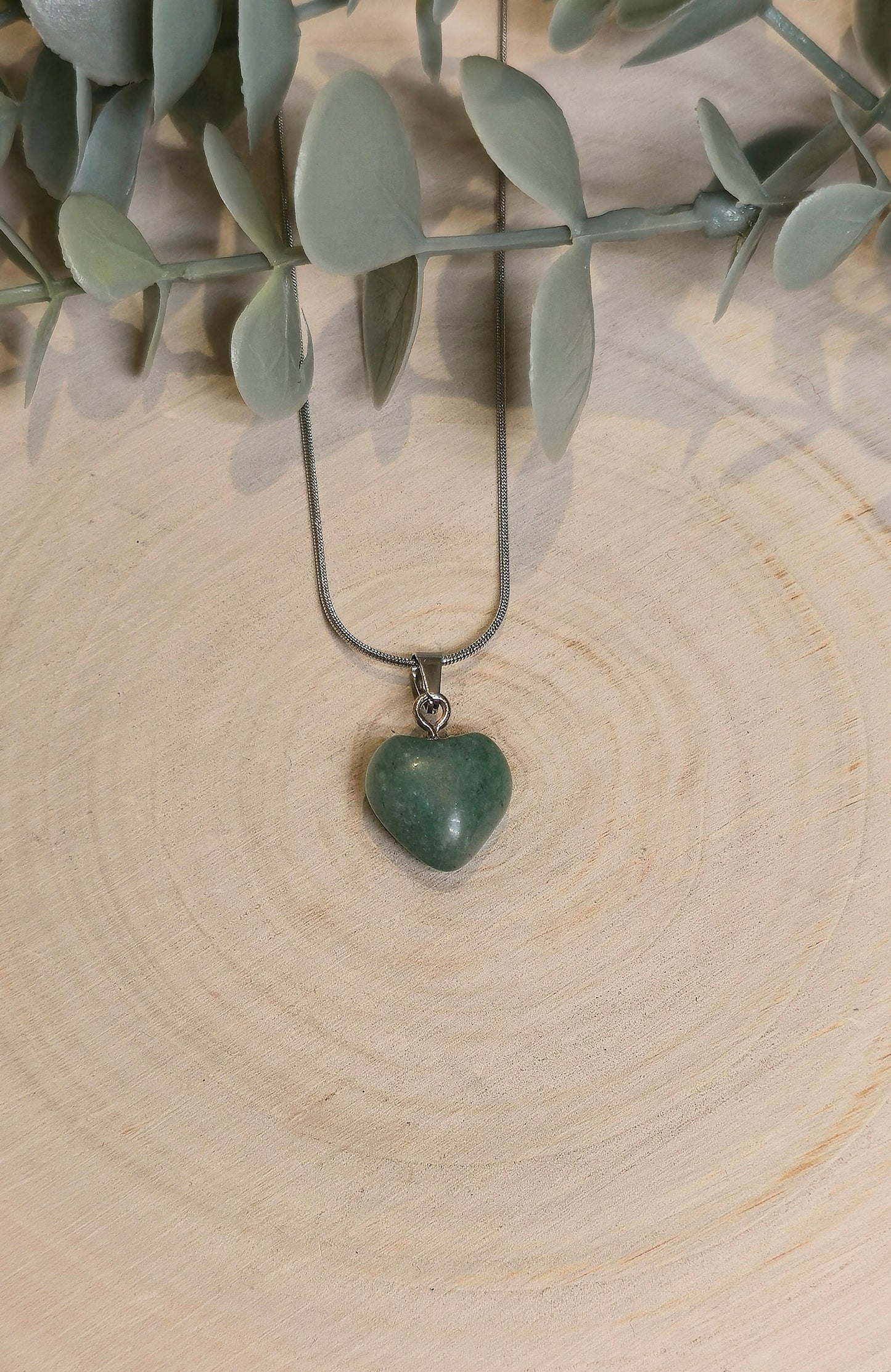 Collier en mini coeur en Aventurine verte
