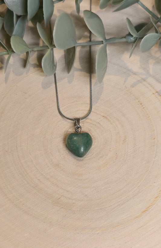 Collier en mini coeur en Aventurine verte