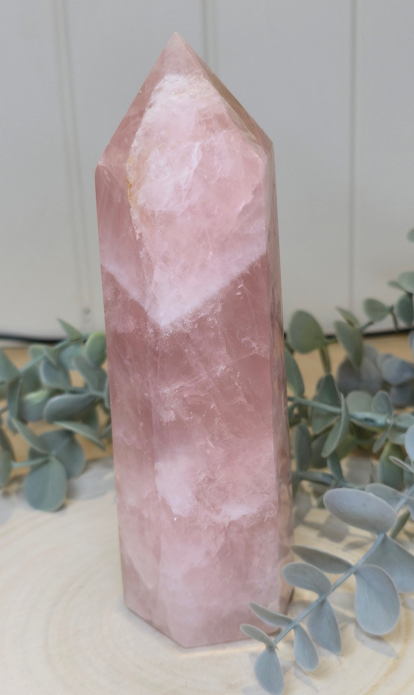 Pointe en Quartz rose de Madagascar