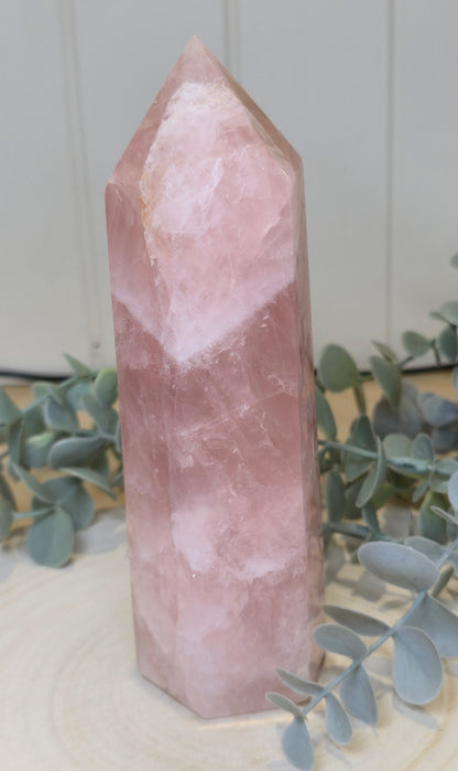 Pointe en Quartz rose de Madagascar