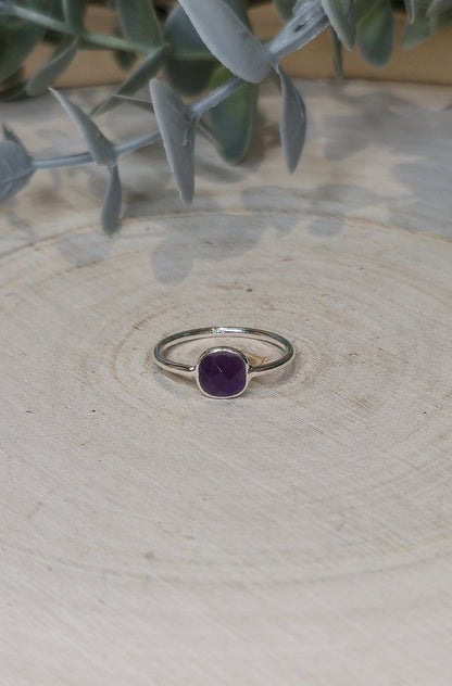 Bague carré Améthyste