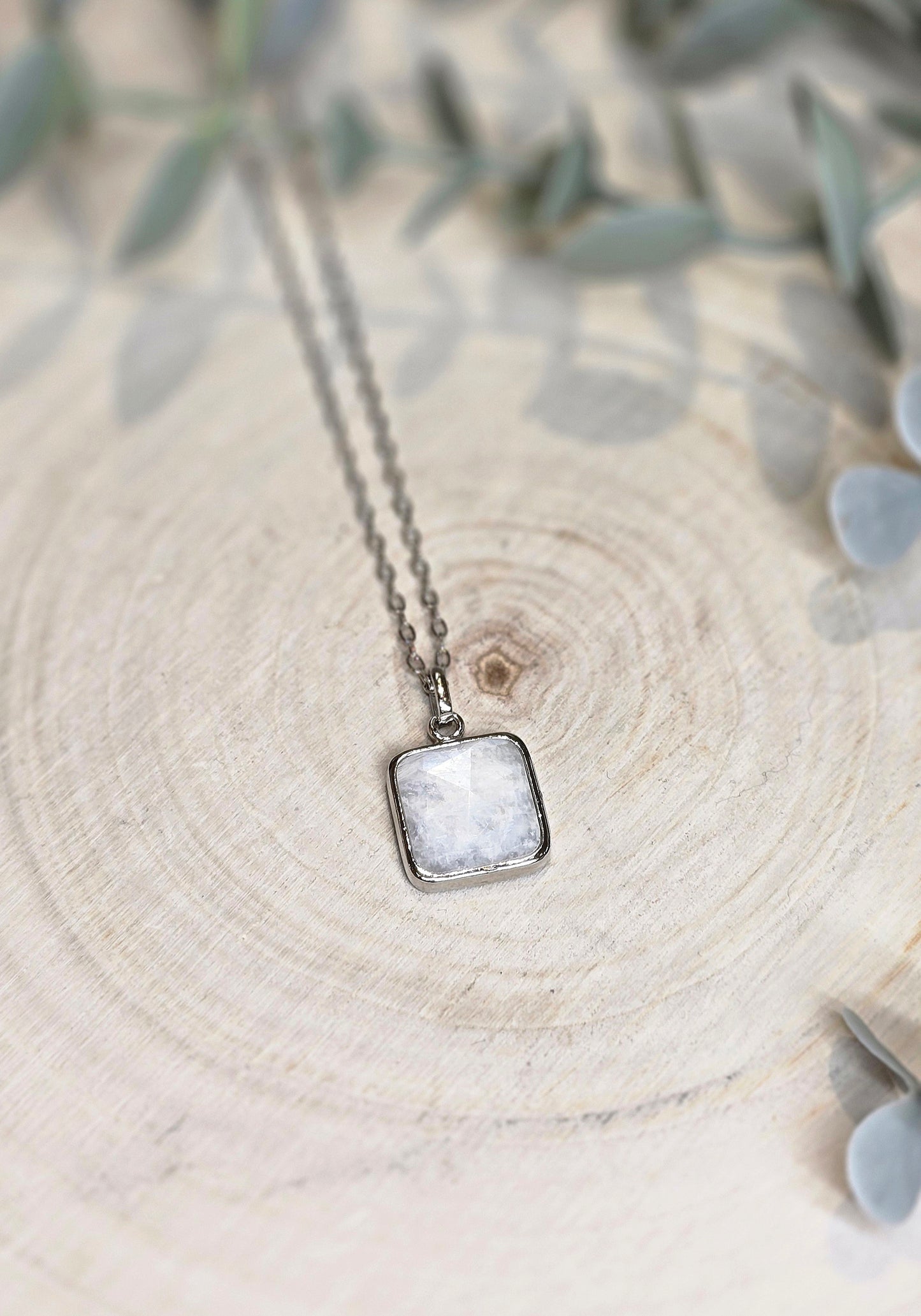 Collier Pierre de lune carré