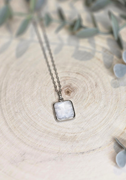 Collier Pierre de lune carré