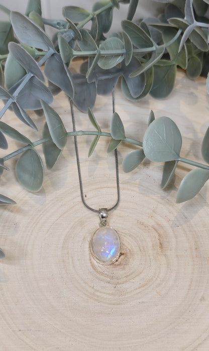 Collier Pierre de lune ovale