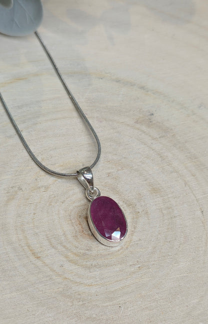 Collier Rubis facetté