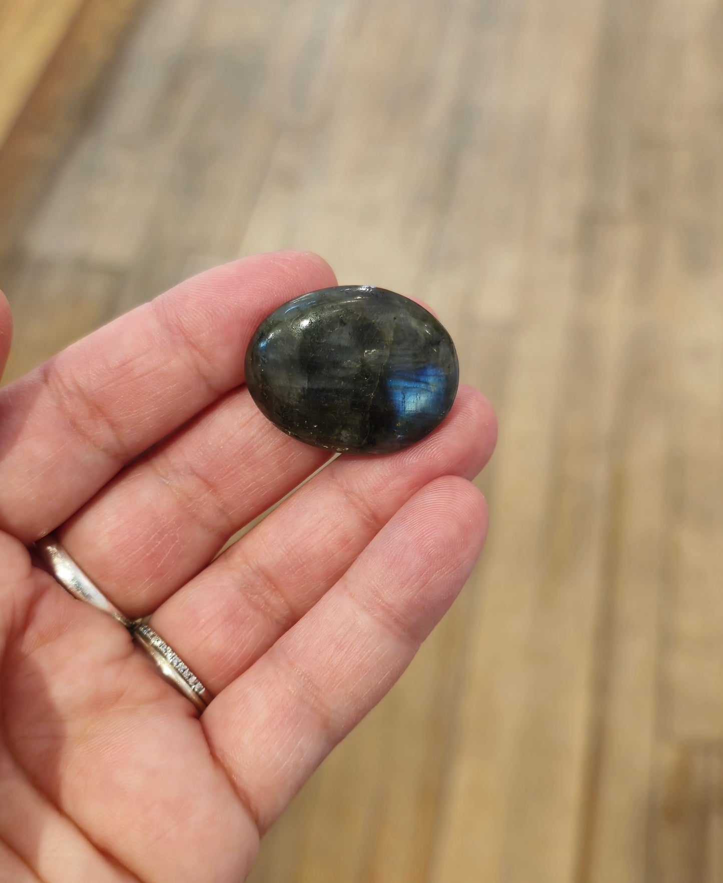 Pierre de paume en Labradorite