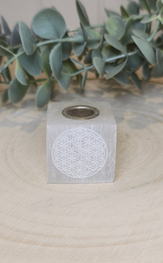 Porte-bougie d’intension Sélénite avec fleur de vie