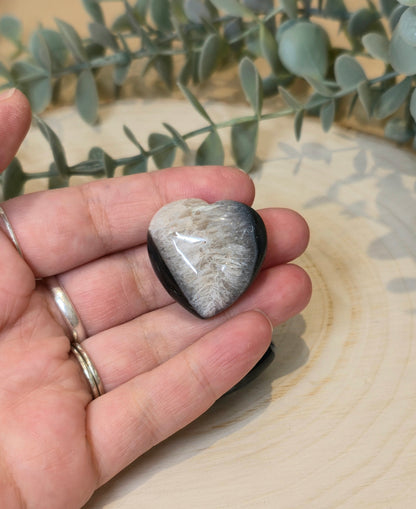 Coeur en Agate noire avec Quartz