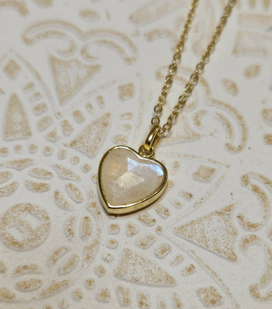 Collier Pierre de lune coeur gold