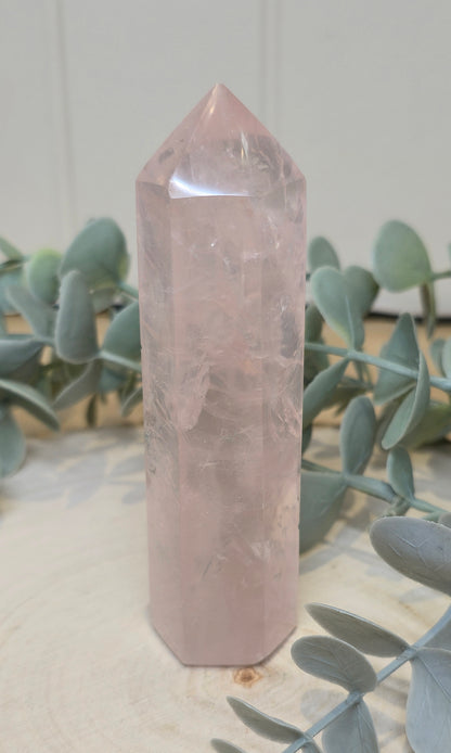 Pointe en Quartz rose de Madagascar