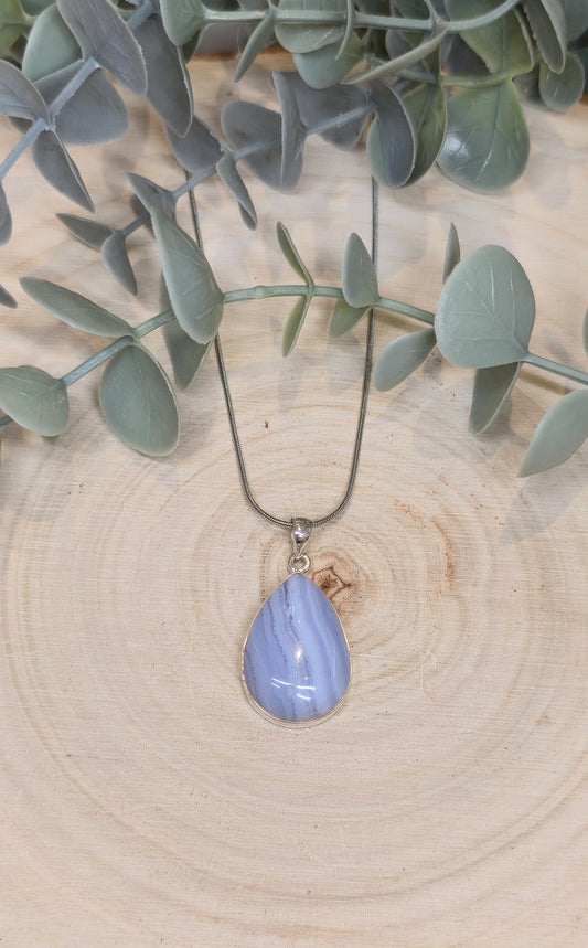 Collier Agate Dentelle