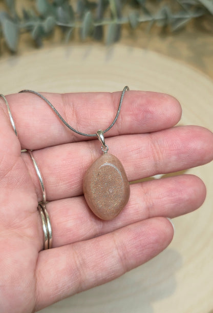 Collier Pierre de lune pêche barattée