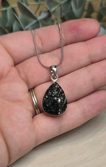 Collier Shungite