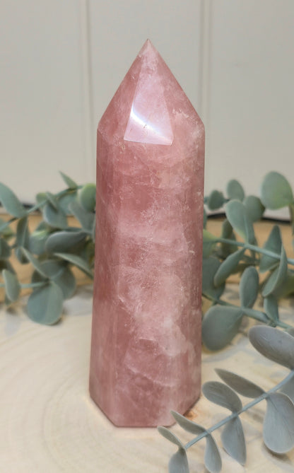Pointe en Quartz rose de Madagascar