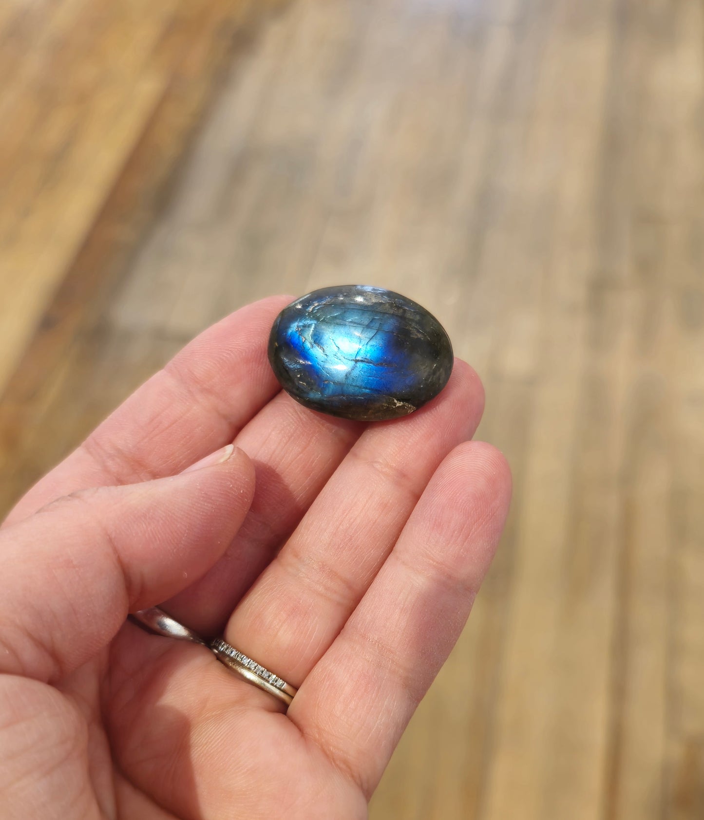 Pierre de paume en Labradorite