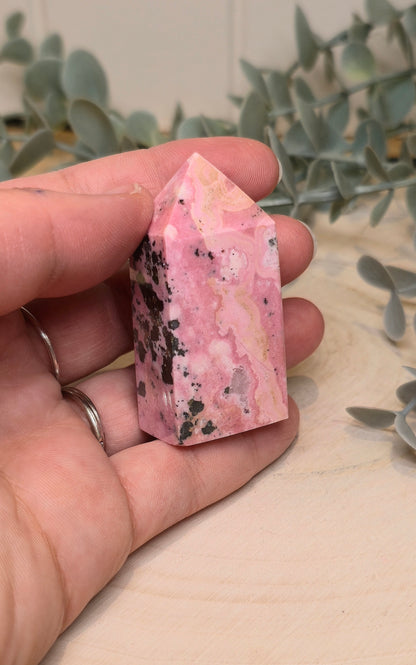 Pointe en Rhodonite du Pérou