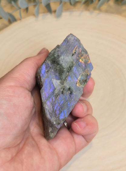 Labradorite brute