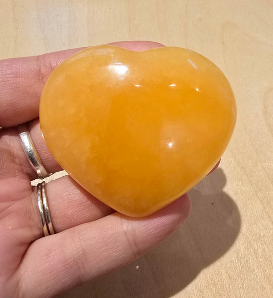 Coeur en Calcite orange