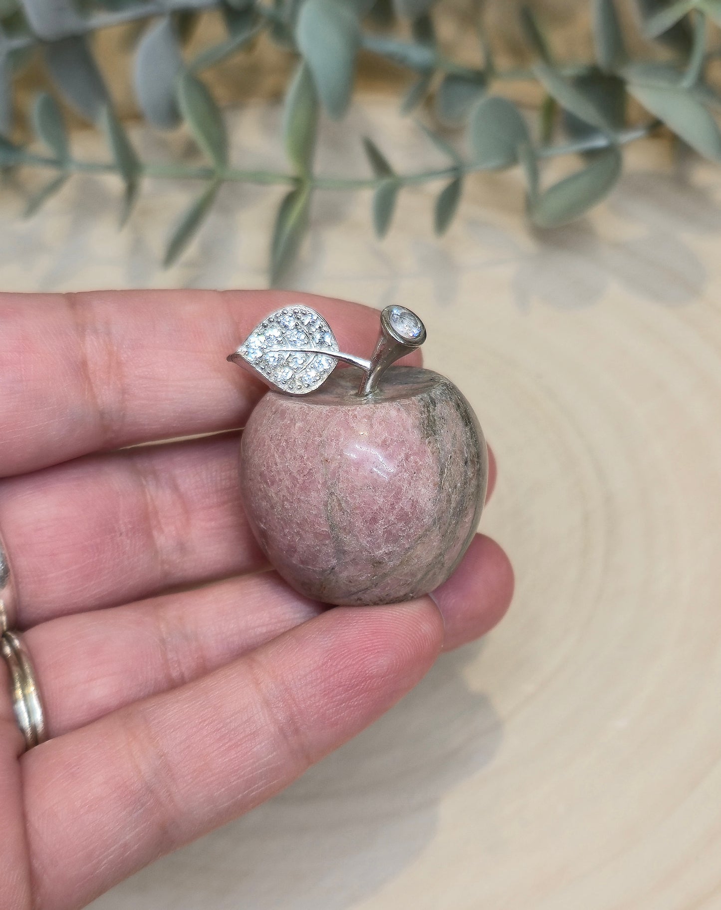 Pomme Rhodonite