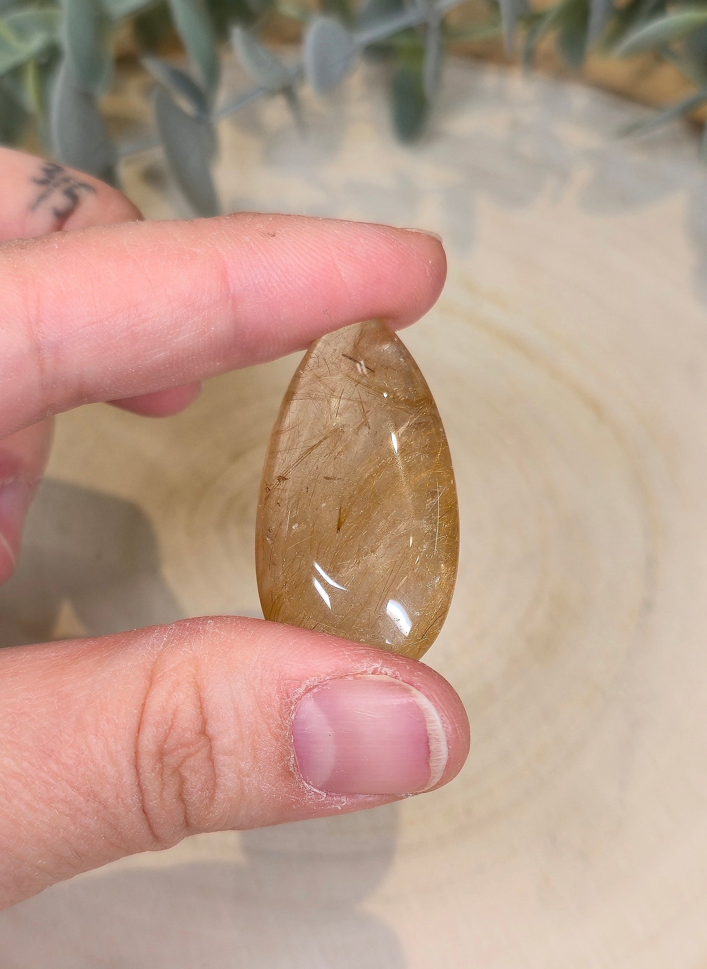 Quartz rutilé en goutte