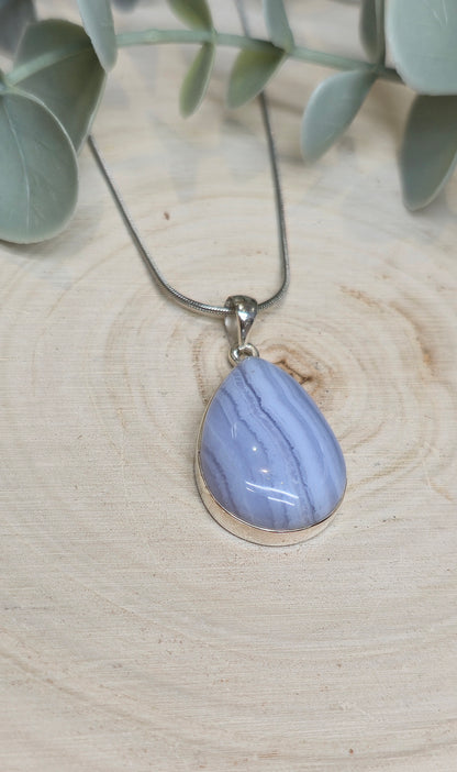 Collier Agate Dentelle