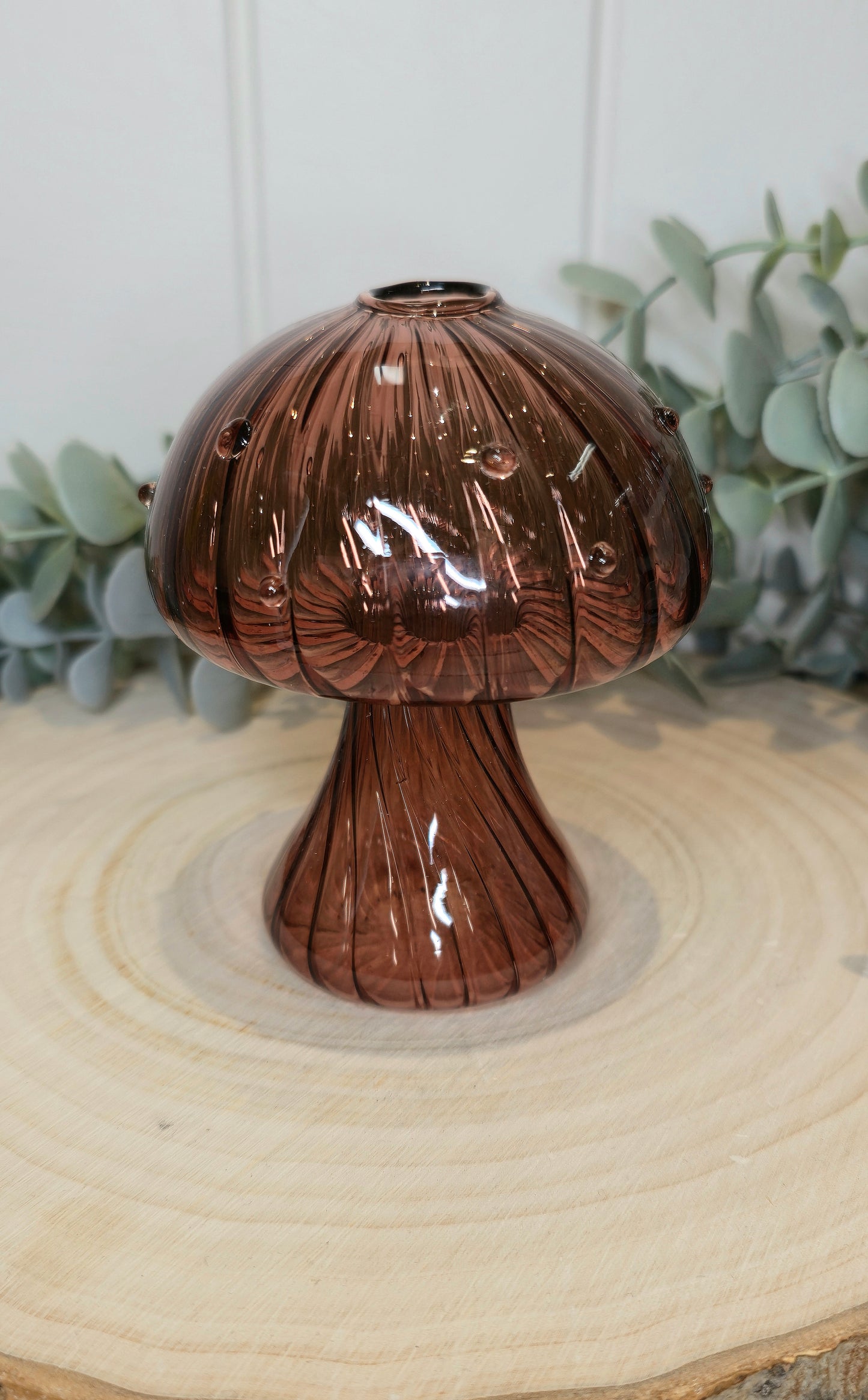 Vase champignon brun rond