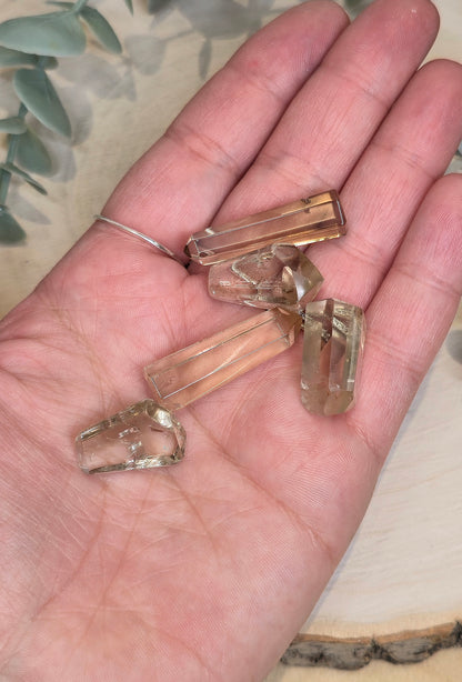 Petite Pointe en Citrine Naturelle
