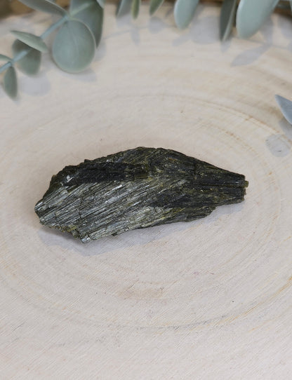 Tourmaline verte brute