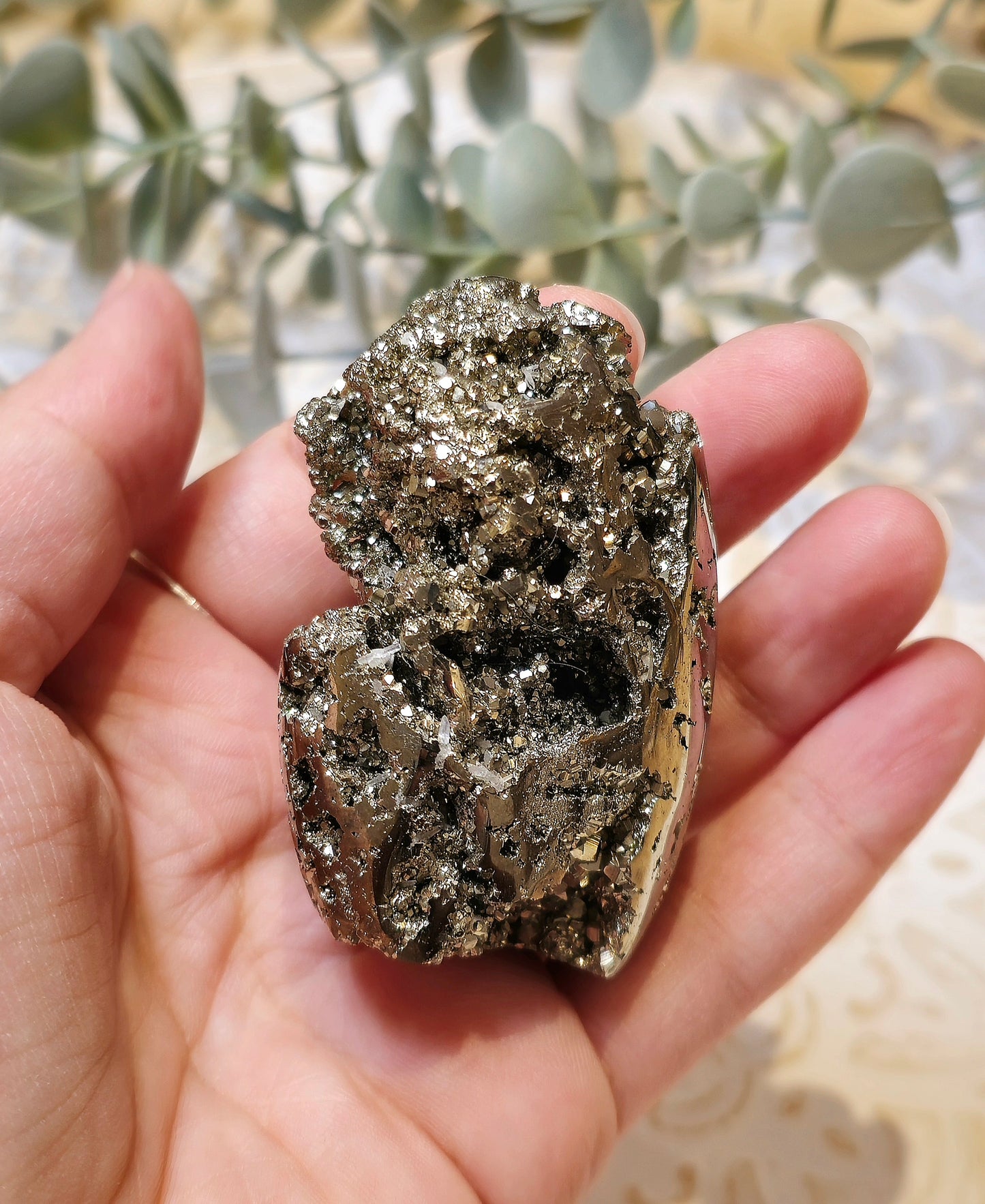 Pyrite brute avec base polie du Pérou