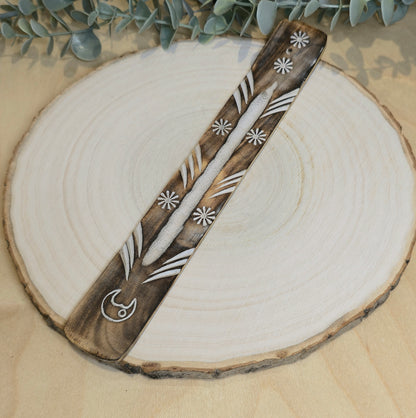 Encensoir en bois à motifs blanchis