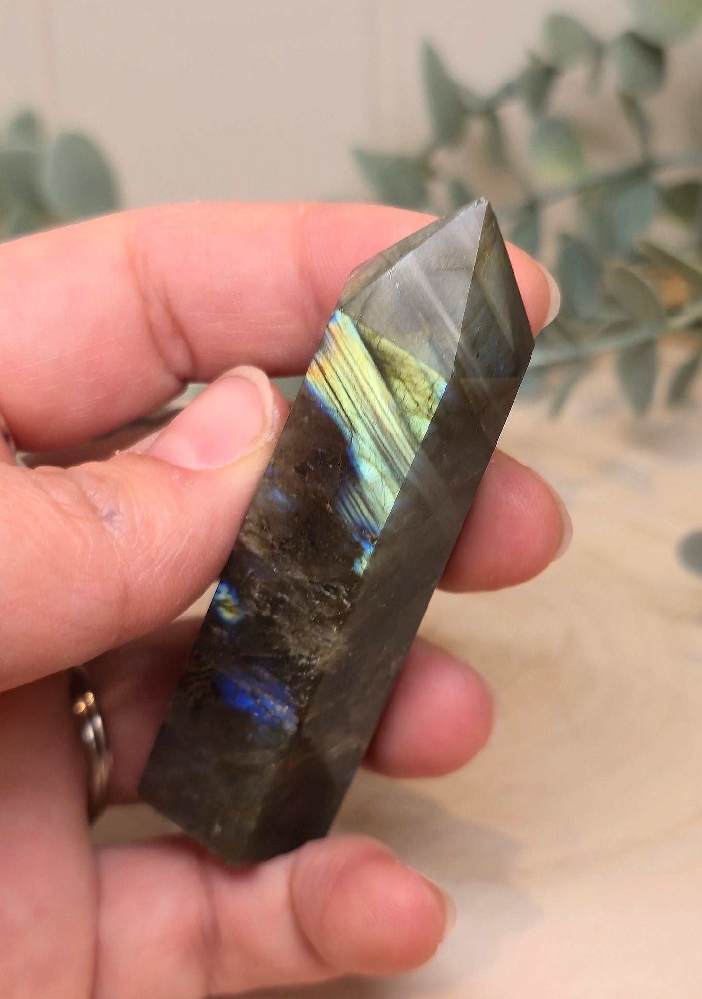 Pointe en Labradorite