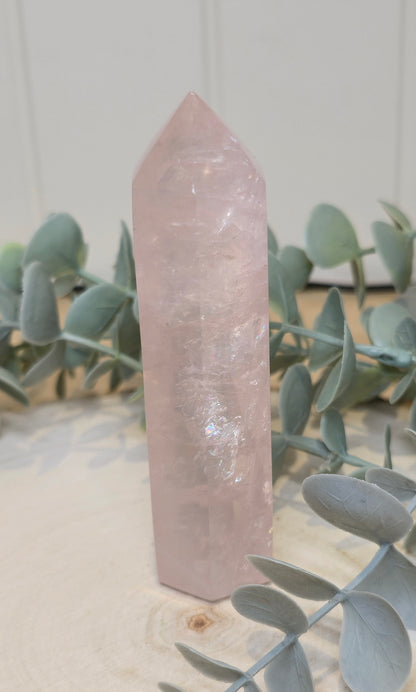 Pointe en Quartz rose de Madagascar
