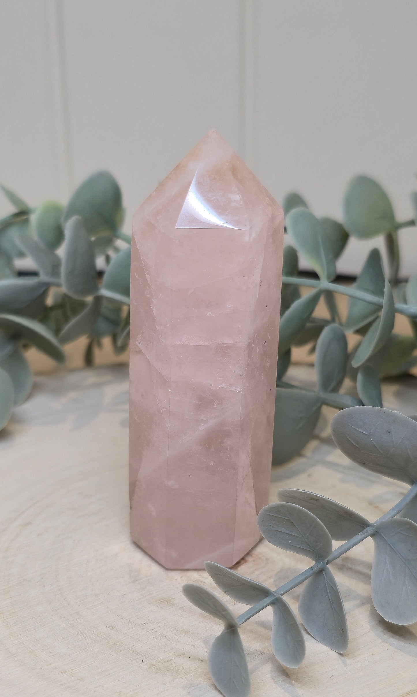 Pointe en Quartz rose de Madagascar